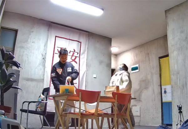 95後小情侶,為省錢直接入住毛坯房,依舊打造“夢中情家” 95後小情侶,為省錢直接入住毛坯房,依舊打造“夢中情家”