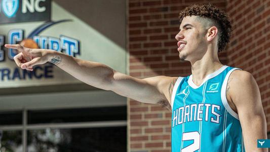 聯盟30隊最新估值！籃網36億，湖人56億排第三，勇士老闆賺大發了