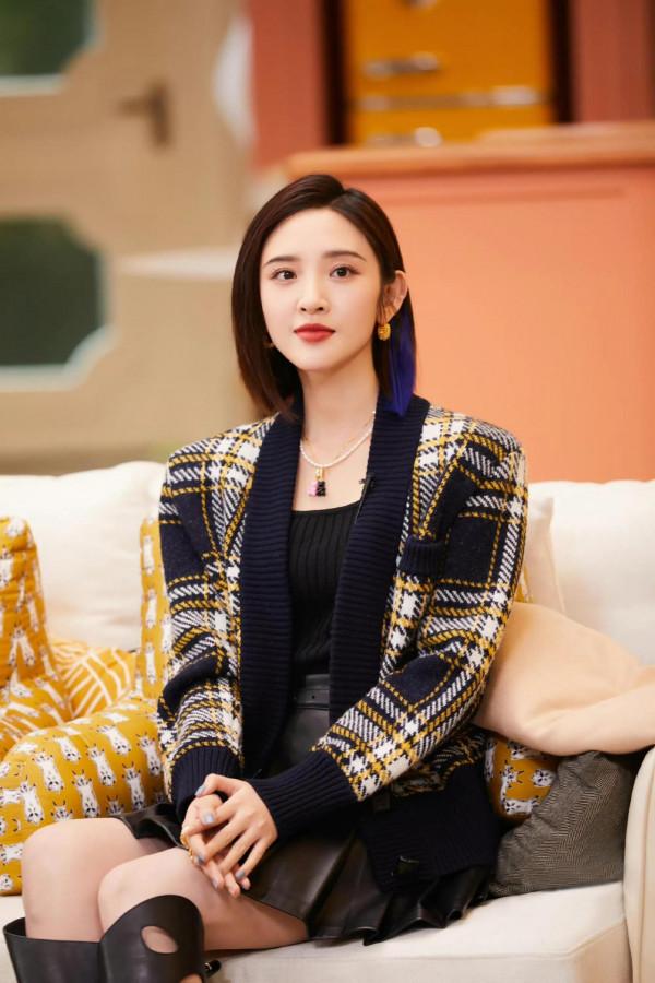 唐藝昕，甜酷風，可鹽可甜小辣妹