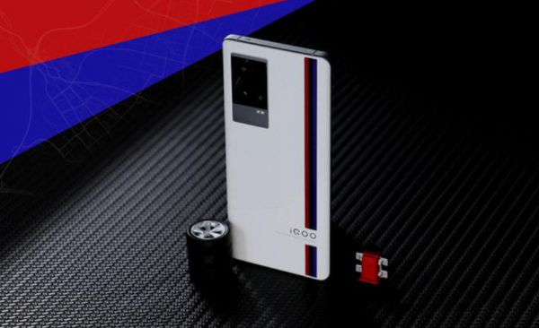 直降1800，為IQOO9Pro讓路，Vivo高階雙芯旗艦開始清倉