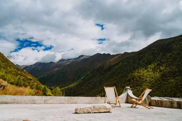 開2021最火的網紅車，打卡最熱的川西網紅店