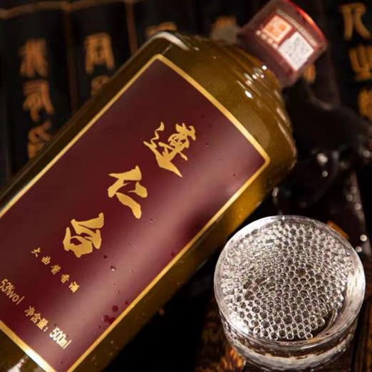 酒廠退休的老師傅，從不喝茅臺，平時只喝3種酒，不愧是行家