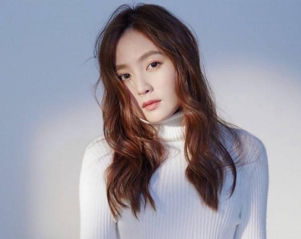 擔心!30歲著名歌手入院接受脊椎腫瘤切除手術,不排除會是惡性瘤 擔心!30歲著名歌手入院接受脊椎腫瘤切除手術,不排除會是惡性瘤