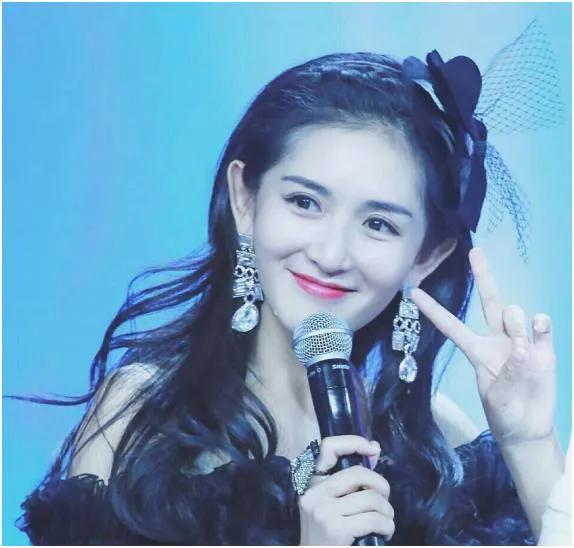 因晚會缺席，《快本》停播，謝娜復出後疑似被拋棄？