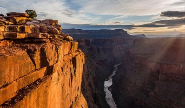 搭載驍龍8Gen1和強大攝像頭,這兩款手機你愛了嗎 搭載驍龍8Gen1和強大攝像頭,這兩款手機你愛了嗎