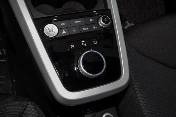 6萬多就能開走，續航305km，比亞迪e1如何？