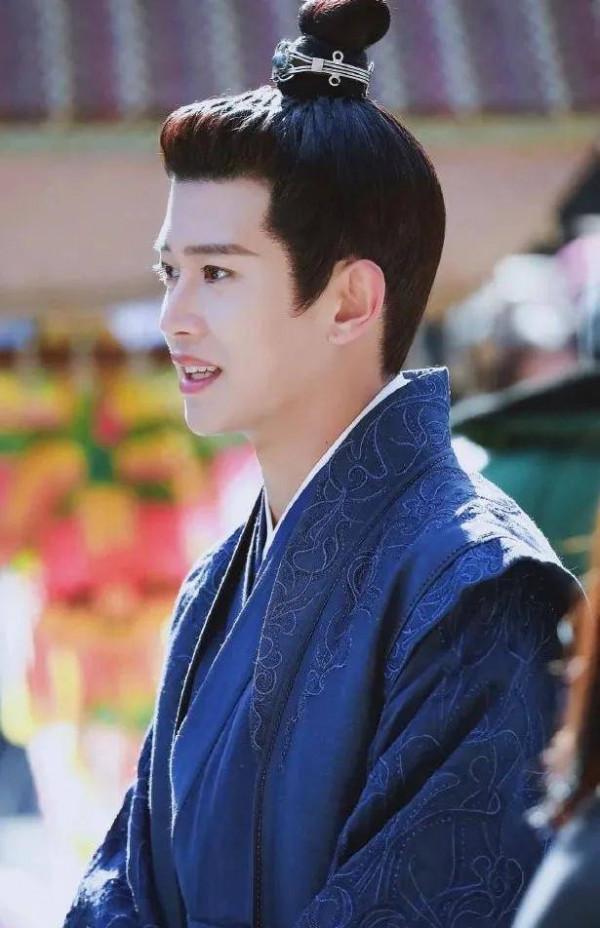 沒有貴氣別挑戰藍色，這6位藍衣古裝美男俊秀清雅，個個撩撥人心