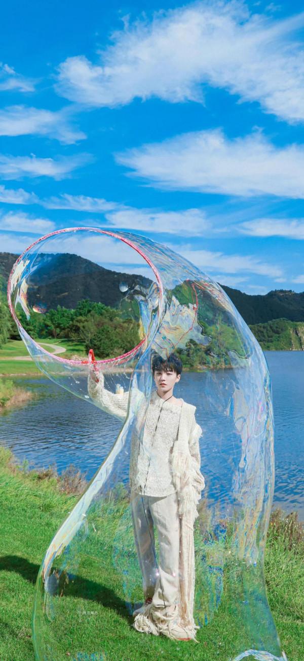 明星桌布｜王俊凱