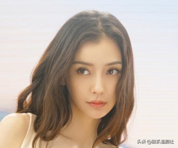 黃曉明離婚成大型玩梗現場,賓客變化大,三小隻如今獨當一面 黃曉明離婚成大型玩梗現場,賓客變化大,三小隻如今獨當一面