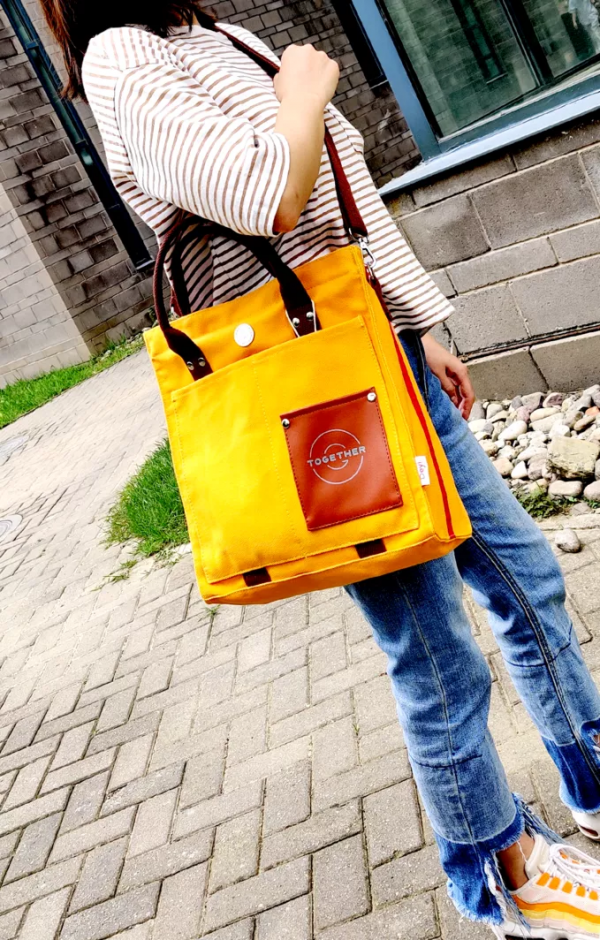 好看又實用的帆布包才是王道，這4款你值得擁有