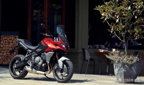 凱旋Tiger Sport 660正式釋出，三缸跨界公路休旅車