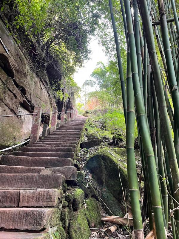 徒步大邑藥師巖