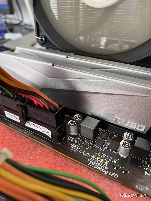 國產爆款200多元DDR4 3000頻率16G套條依然使用美國顆粒可超3800M