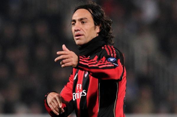 早上6點!AC米蘭下達逐客令,內斯塔接班人近乎離隊,2大下家浮現 早上6點!AC米蘭下達逐客令,內斯塔接班人近乎離隊,2大下家浮現