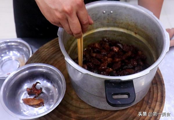 醬牛肉燒土豆好吃有訣竅,學會這個做法,肉嫩筋軟,醬香濃郁 醬牛肉燒土豆好吃有訣竅,學會這個做法,肉嫩筋軟,醬香濃郁