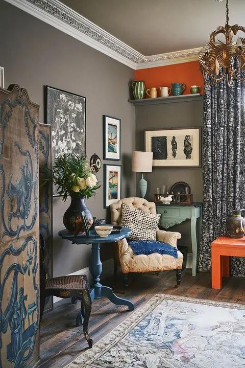 英國裝飾大師和收藏家安妮·斯隆的豐富多彩的家 英國裝飾大師和收藏家安妮·斯隆的豐富多彩的家