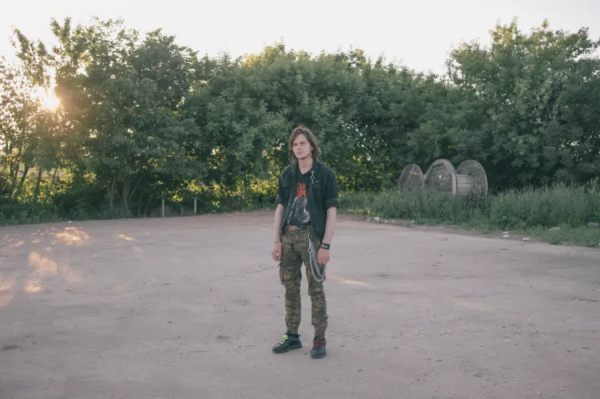 孤獨十級，無人傾訴：莫斯科年輕人選擇為自己租個朋友