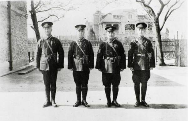 川軍排長新婚後失蹤,妻子苦尋60年,80歲再婚時才知他是枕邊人 川軍排長新婚後失蹤,妻子苦尋60年,80歲再婚時才知他是枕邊人