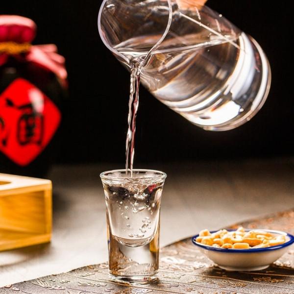 湖北人請客不喝白雲邊？那喝啥？酒友：這3款比白雲邊好喝