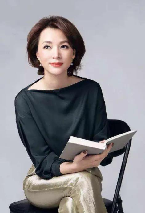 董卿高畫質寫真照來了