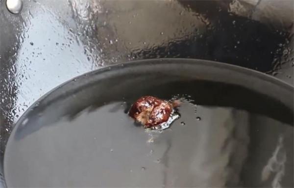 這才是陝西油潑辣子的正宗做法，秘製方法都教你，看一遍就學會