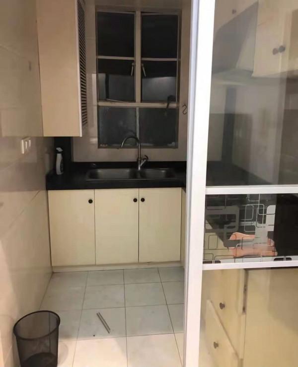 房子&OpenCurlyDoubleQuote;老破小&rdquo;不打緊，參考她家50㎡的舊房改造，堪稱整容級裝修