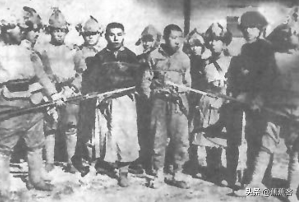 張桂芳：拜訪91人耗資40萬，她花35年為“土匪”父親拿到烈士證明