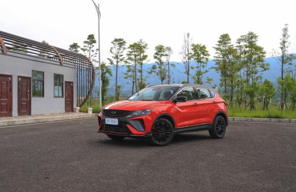 山路試駕吉利新繽越，177匹馬力的國產SUV原來這麼能打？