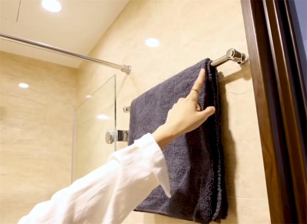 80後情侶相識4年，堅持不婚主義，把59㎡小家裝成極簡二人世界