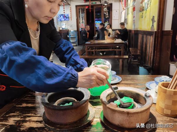 漢EV自駕湖南,常德河街非遺街區小吃琳琅滿目,吃撐了 漢EV自駕湖南,常德河街非遺街區小吃琳琅滿目,吃撐了