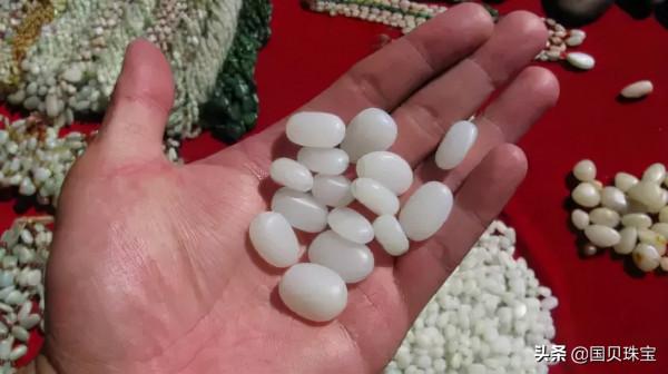 染完幾十年不褪色，和田玉子料造假過程揭秘