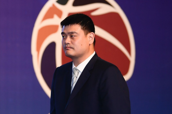 晚上22點35分，曝央視做草率決定，NBA球迷怒批，CBA成輸家