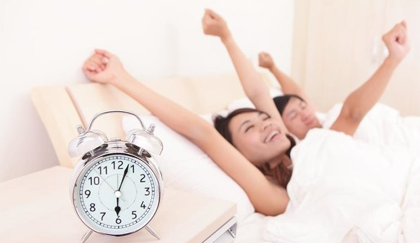 大腦“偏愛”的5種食物，核桃並不在其內，建議50歲以後，多吃點