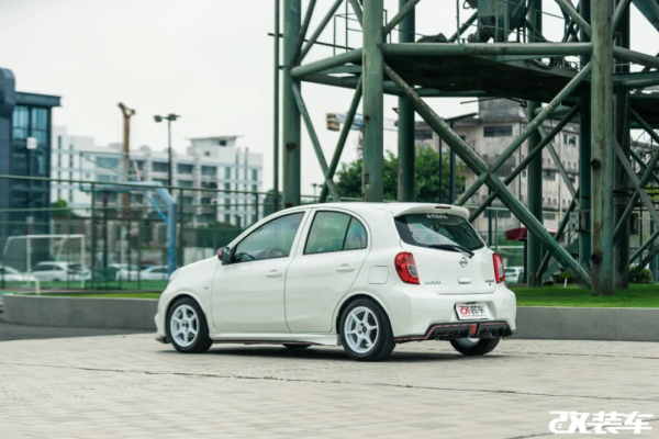 全國僅此一輛戰神GT-R的小表弟，沒想到nismo還有買菜功能