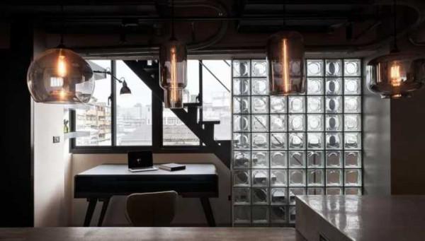 如何改造複式樓梯底下的空間? 如何改造複式樓梯底下的空間?