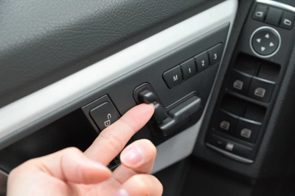 7年6&period;7萬公里二手GLK，機腳換新，立馬&OpenCurlyDoubleQuote;賓士&rdquo;