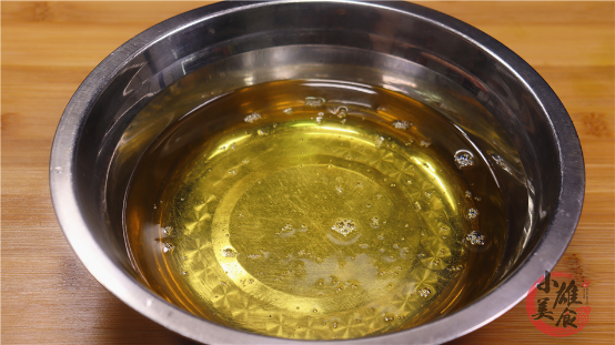 過年炸魚炸肉剩油無從下手？從大廚那偷學一招，腥油秒變&OpenCurlyDoubleQuote;香油&rdquo;