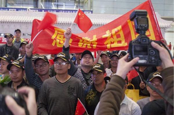 中國撤僑時，為何武裝分子不敢來犯？因為看到了警示牌上的警告