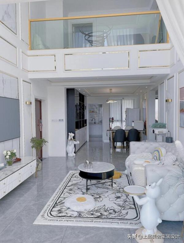 果斷下手頂層複式，竟然被我住出了別墅的感覺，這是什麼神仙房子