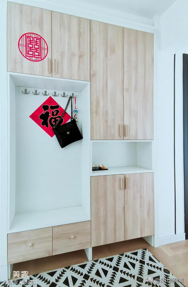 老公非要廚房全改玻璃門,廁所對床還不隔斷,竟完爆鄰居家 老公非要廚房全改玻璃門,廁所對床還不隔斷,竟完爆鄰居家