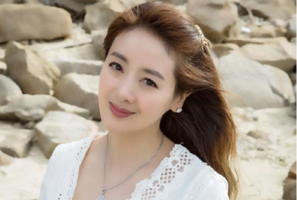 消失多年的6位女星,有的寫詩,有的旅遊,有的被限制消費 消失多年的6位女星,有的寫詩,有的旅遊,有的被限制消費