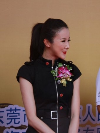 那些“一刀切”削臉的明星還好嗎？有的已垮掉，小方臉成最後贏家