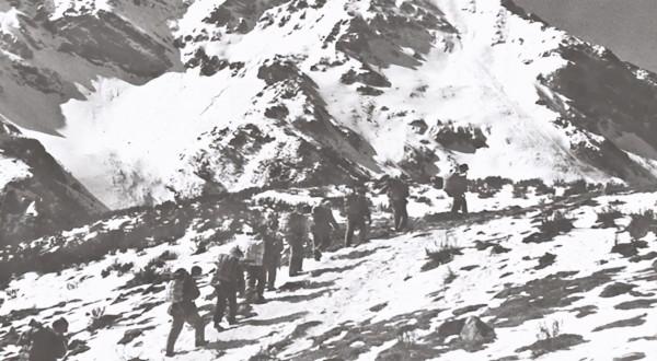 披露：為什麼紅軍長征紀念碑建在四川？