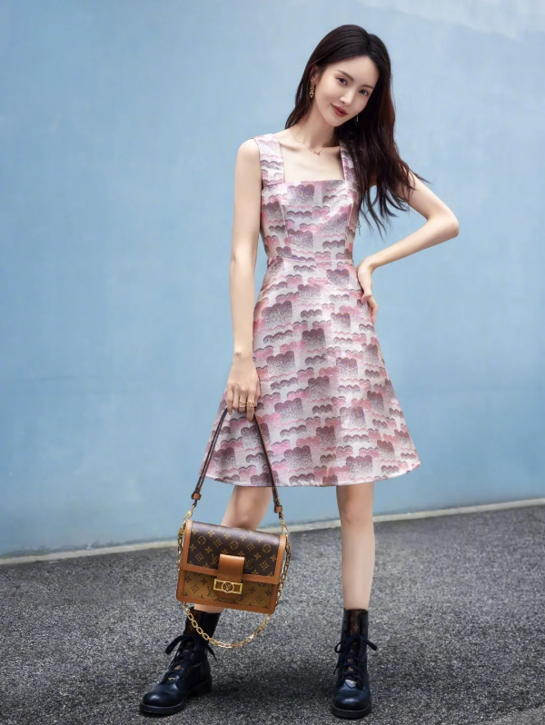 女生第一個大牌包包怎麼選？這30款揹包十年都不過時