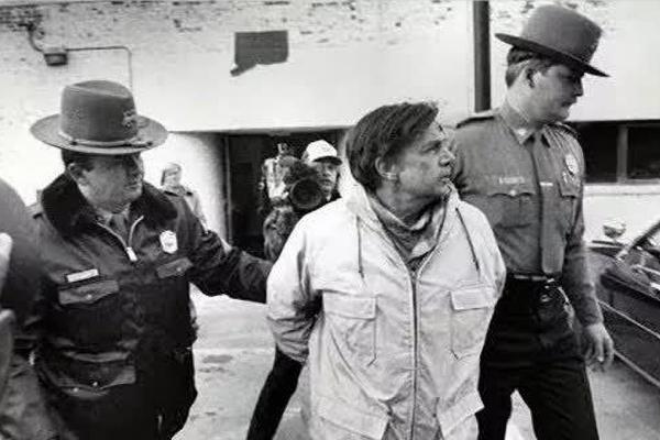 1986年,美國美女空姐神秘失蹤,神探李昌鈺抽絲剝繭破解無屍謎案 1986年,美國美女空姐神秘失蹤,神探李昌鈺抽絲剝繭破解無屍謎案