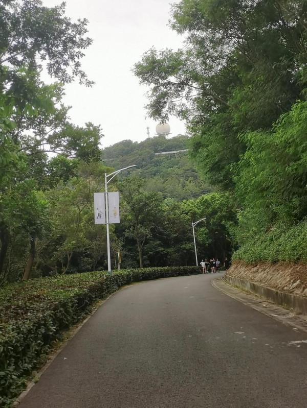 公元某年某月某日某山半日遊