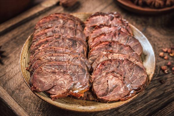 醬牛肉別再焯水，切記“1醃2泡”竅門，軟爛入味不塞牙，還不腥