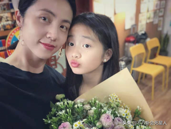 47歲賈靜雯，41歲張柏芝，這5位女星連生三個娃，還能保持好狀態