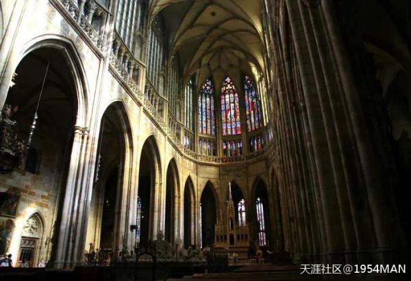 東歐尼泊爾俄羅斯土耳其希臘……退休後，陪你走過山高水長