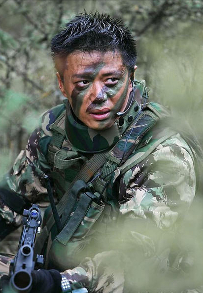 油頭粉面就不要演軍人了!這6位演員告訴你,什麼才叫英姿颯爽 油頭粉面就不要演軍人了!這6位演員告訴你,什麼才叫英姿颯爽